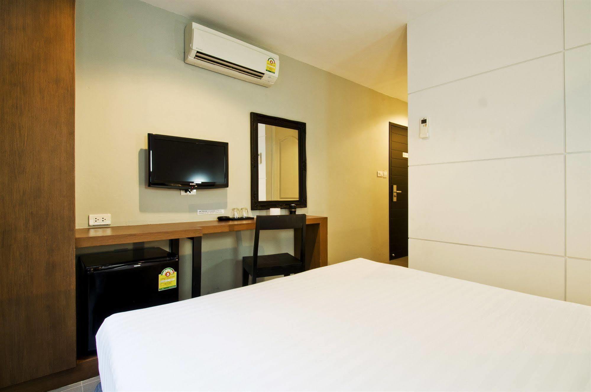 DI Place Hotel Bangkok Exterior foto